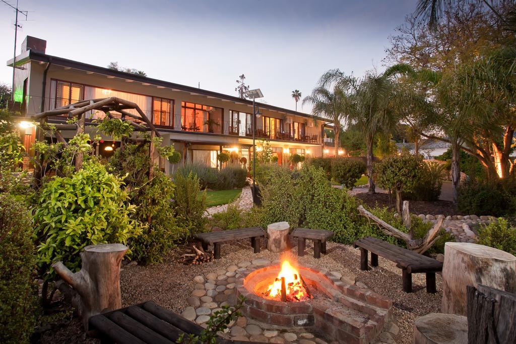 Miles B&B Guest House Oudtshoorn Dış mekan fotoğraf