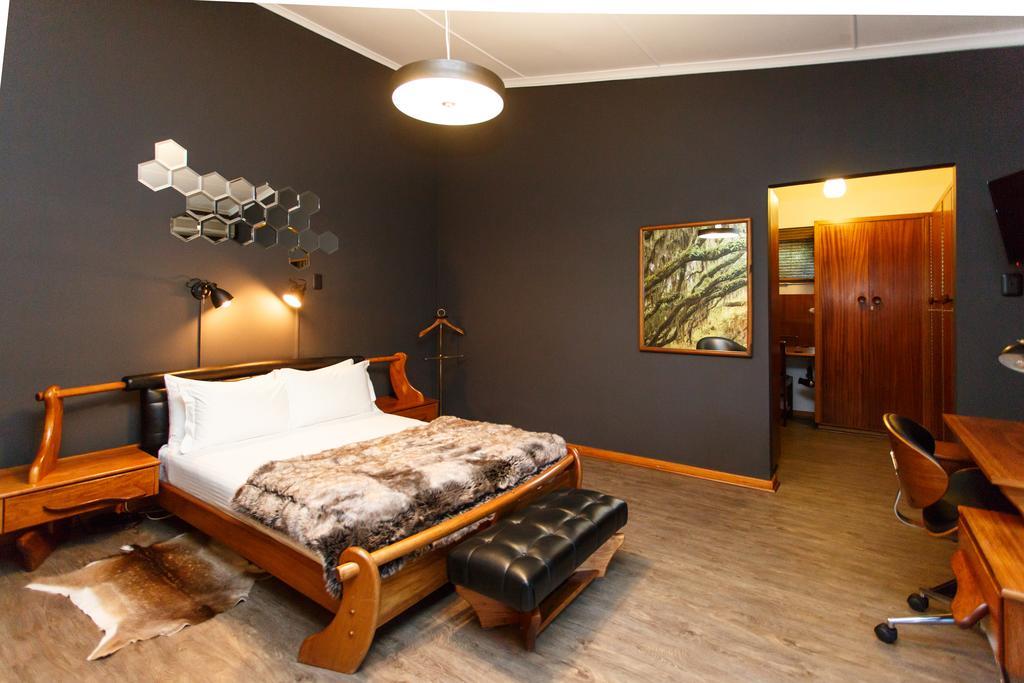 Miles B&B Guest House Oudtshoorn Dış mekan fotoğraf