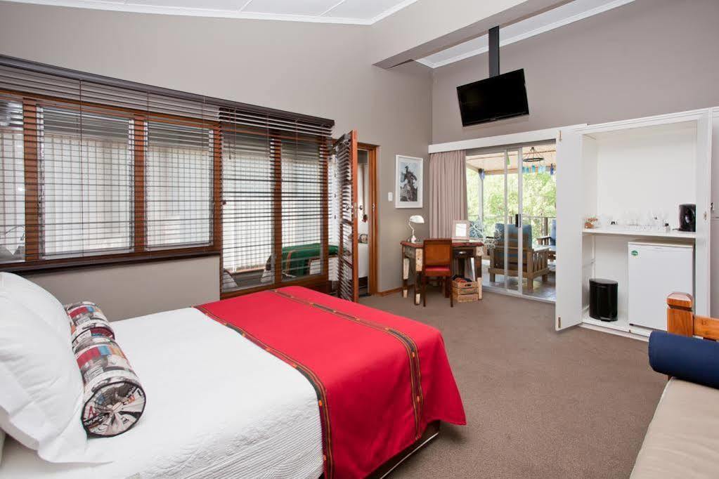 Miles B&B Guest House Oudtshoorn Dış mekan fotoğraf